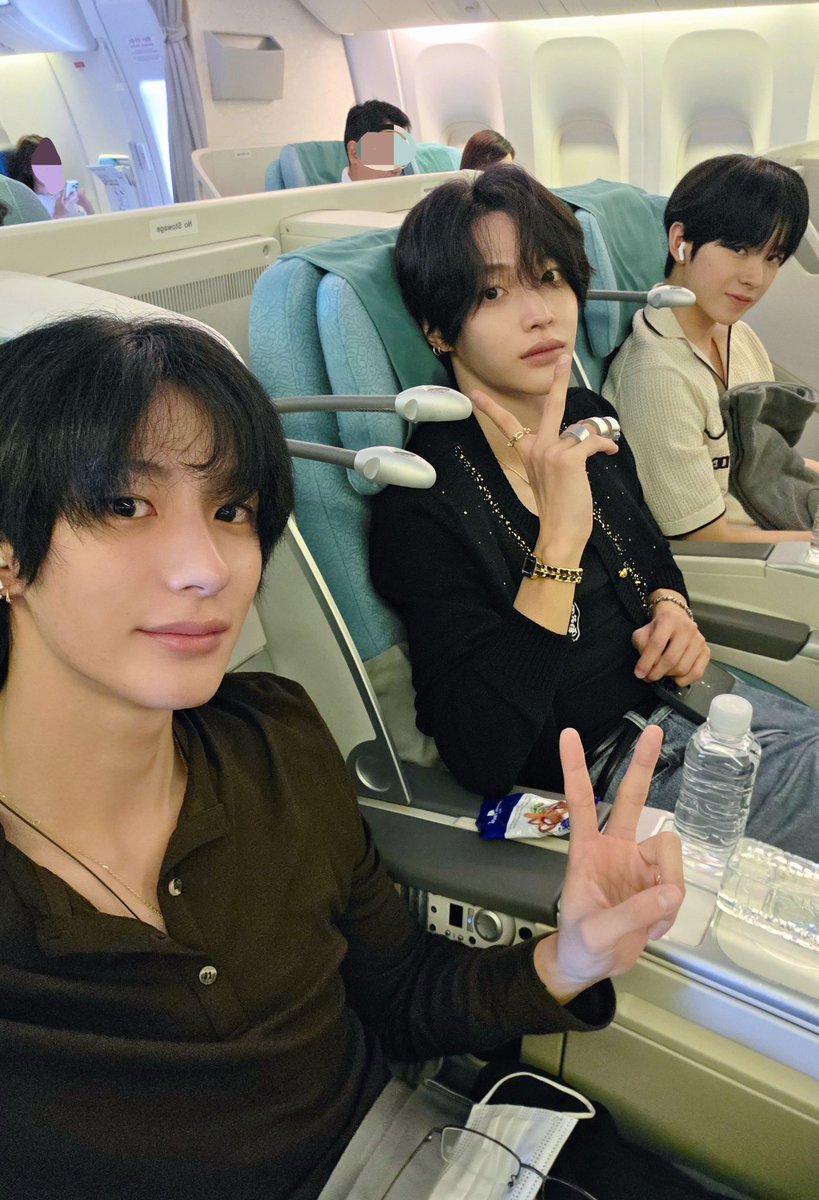 wonbin and yushi on anton's bbl 💭

#원빈 #WONBIN #RIIZE
#유우시 #YUSHI #NCTWISH