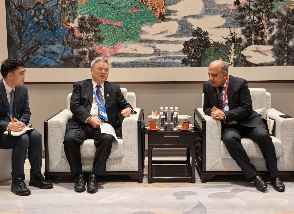 Geidco_Official's tweet image. 📢 On June 26, the Shanghai Cooperation Organization (SCO) Energy Ministers' Meeting was held in Ningbo, Zhejiang Province. Liu Zehong, the resident vice chairman of GEIDCO, attended the meeting and held talks with relevant parties.
mp.weixin.qq.com/s/Hb0Q-s6X3e3v…
#GEIDCO @SCO_RBLX