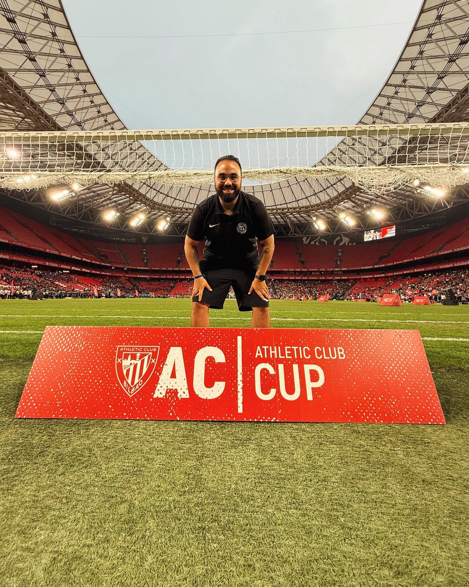 “El éxito no es un accidente. Es trabajo duro, perseverancia, aprendizaje, estudio, sacrificio y, sobre todo, amor por lo que estás haciendo o aprendiendo a hacer.”