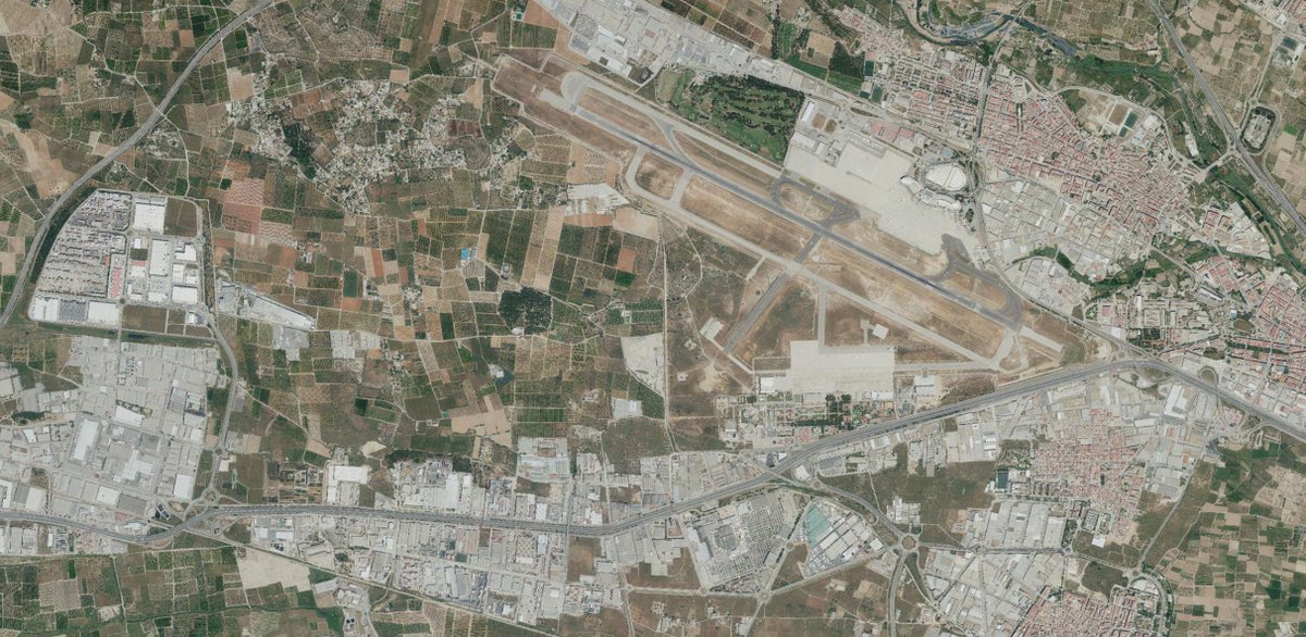 Sr_JOF's tweet photo. El aeropuerto-base aérea de Valencia-Manises en 1956/57... y en la actualidad. https://t.co/b7Lu6cSwtI