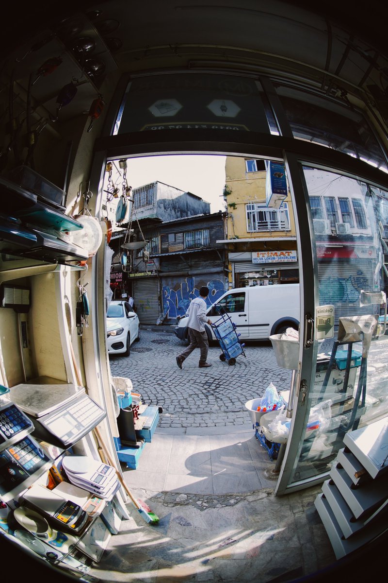 AstrHori's tweet photo. AstrHori 6.5mm F2.0 Circular Fisheye — See a different perspective on the street.
Credit: @vor_ject
#astrhori #FisheyeLens #fisheye #circularview #streetphotography #differentviews #UniquePerspectives https://t.co/qzxoMtBxq1