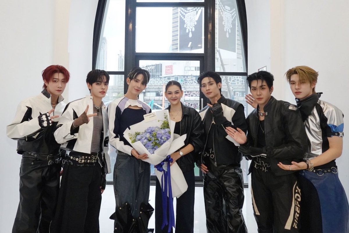 #Skawduan ร่วมแสดงความยินดีกับการเดบิวต์ <a href="/DEXXofficialTH/">DEXX</a> ❤️‍🔥 เพลงปังมากค้าบ 💐🏎️

 #DEXXDebutShowcase 
#CLANGCLANG_DEXX
#DEXXth
#MXFRUIT
#ILYLAB