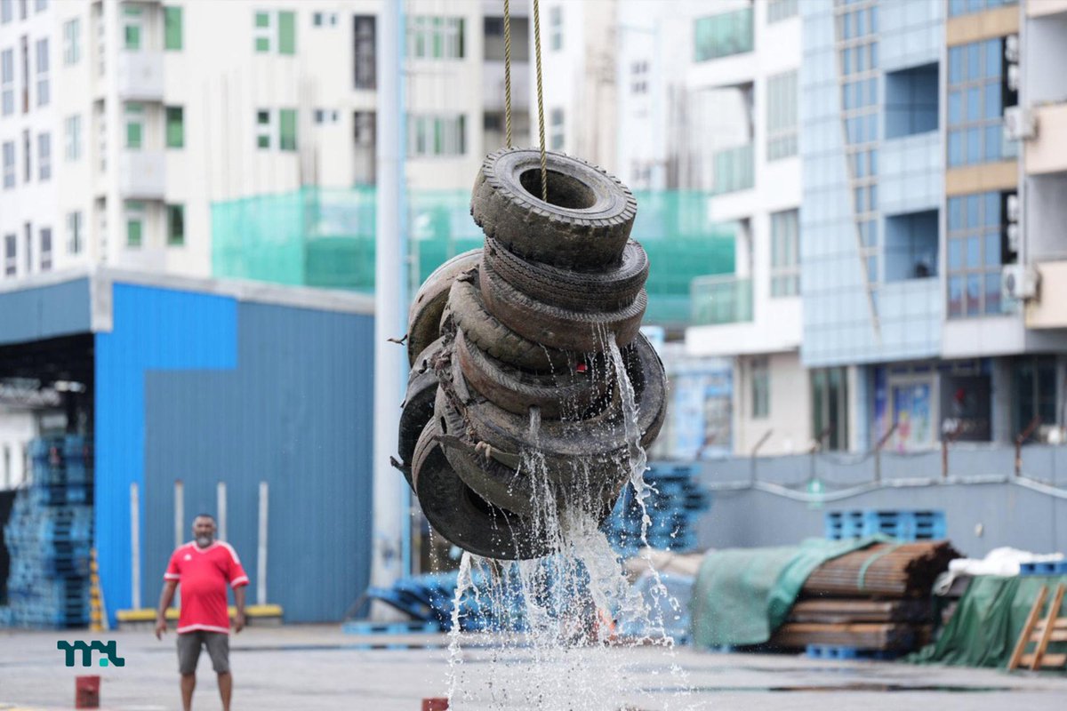 Portmv's tweet photo. Today, our Marine Craft Team carried out a harbor cleaning at the West Lighterage Berth (WLB) area — part of our ongoing efforts to ensure safe navigation and a cleaner marine environment.

#MaldivesPortsLimited #MPL #PortMV #MPLHidhumathugaa #CleanHarbor #MarineSafety https://t.co/LFQoTWBFRi