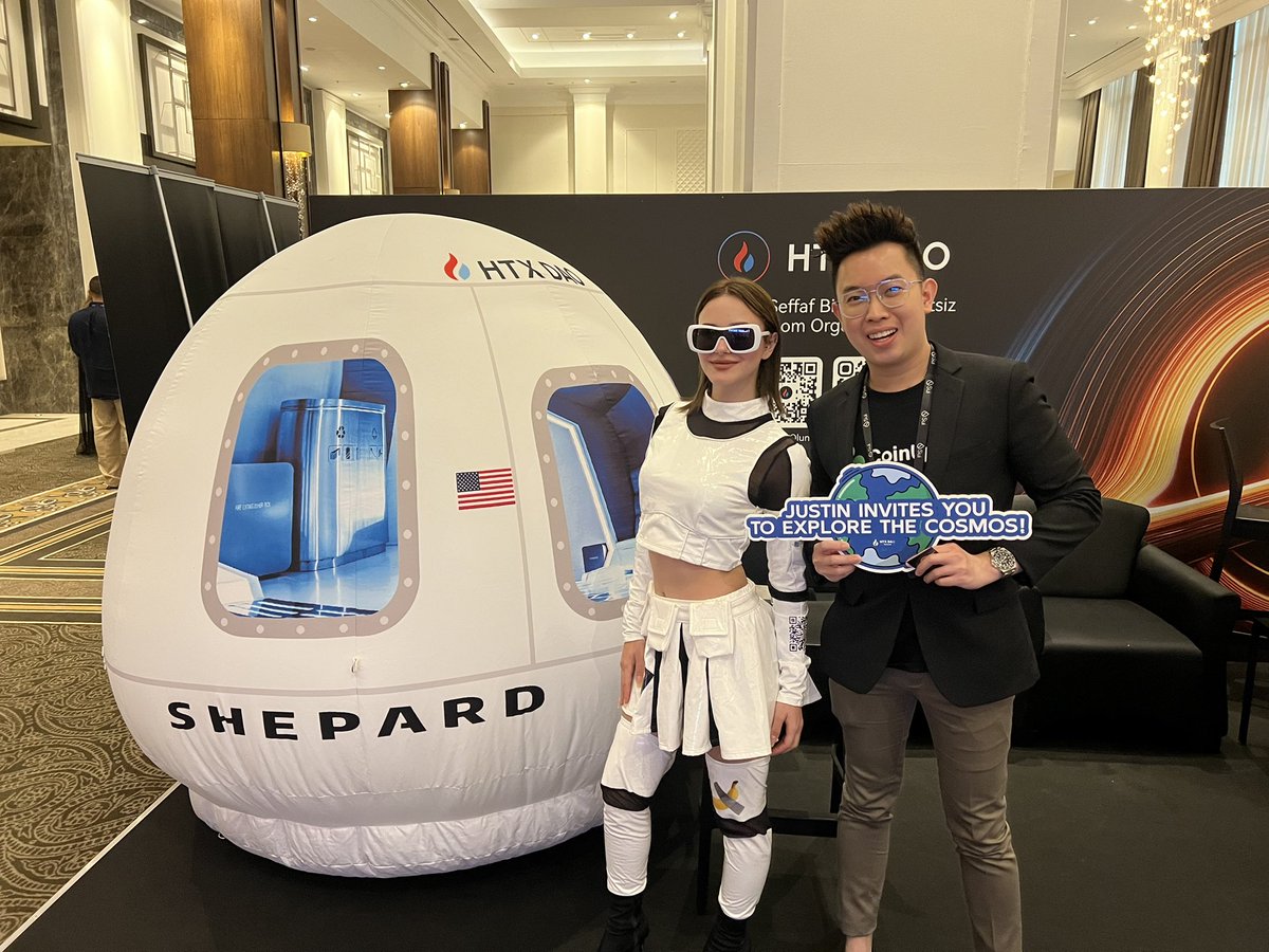 L_ChunLiang's tweet image. #HTX12thAnniversary_ToTheSpaceWithJustin  to the moon🌟