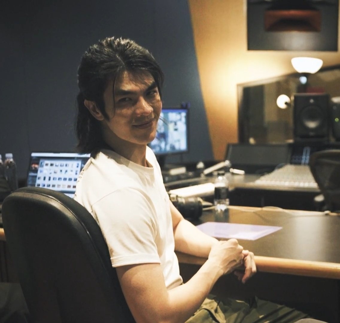 Such a handsome smile 💚

<a href="/milephakphum/">mile phakphum</a> #MilePhakphum