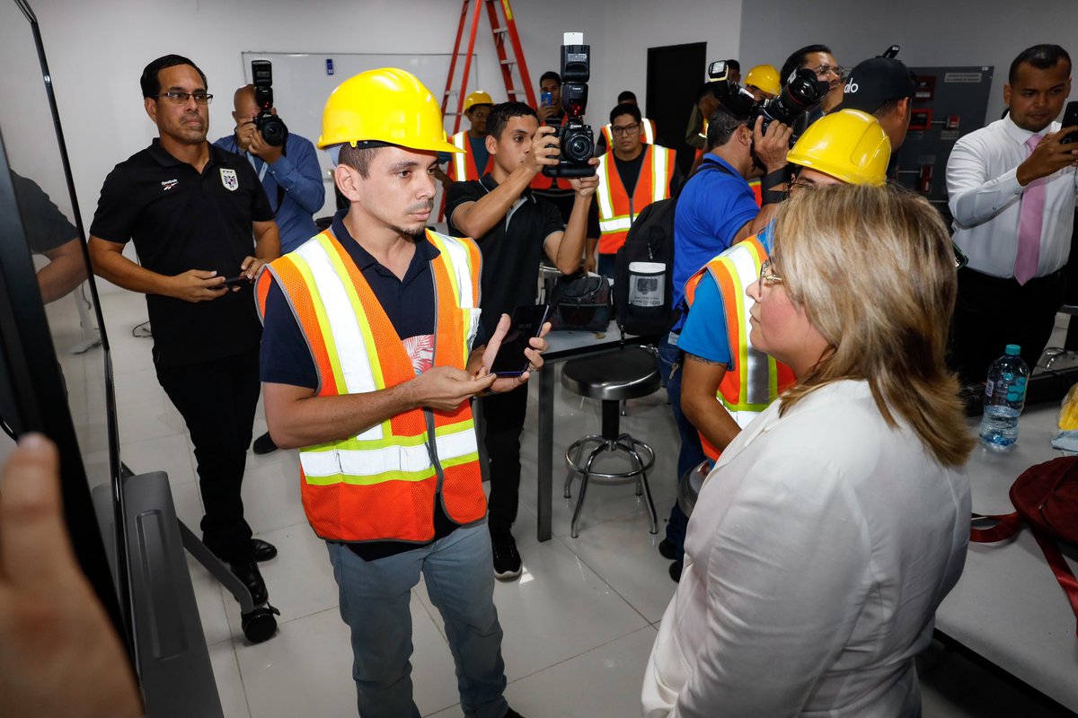 presidenciapma's tweet photo. Inauguramos un nuevo INADEH en Panamá Oeste, donde más de 70,000 panameños se beneficiarán con formación gratuita y de calidad.

Estamos acercando oportunidades de empleo y saldando una deuda histórica con quienes quieren superarse sin salir de Arraiján. #ConPasoFirme🇵🇦 https://t.co/A2p1BR2Yis