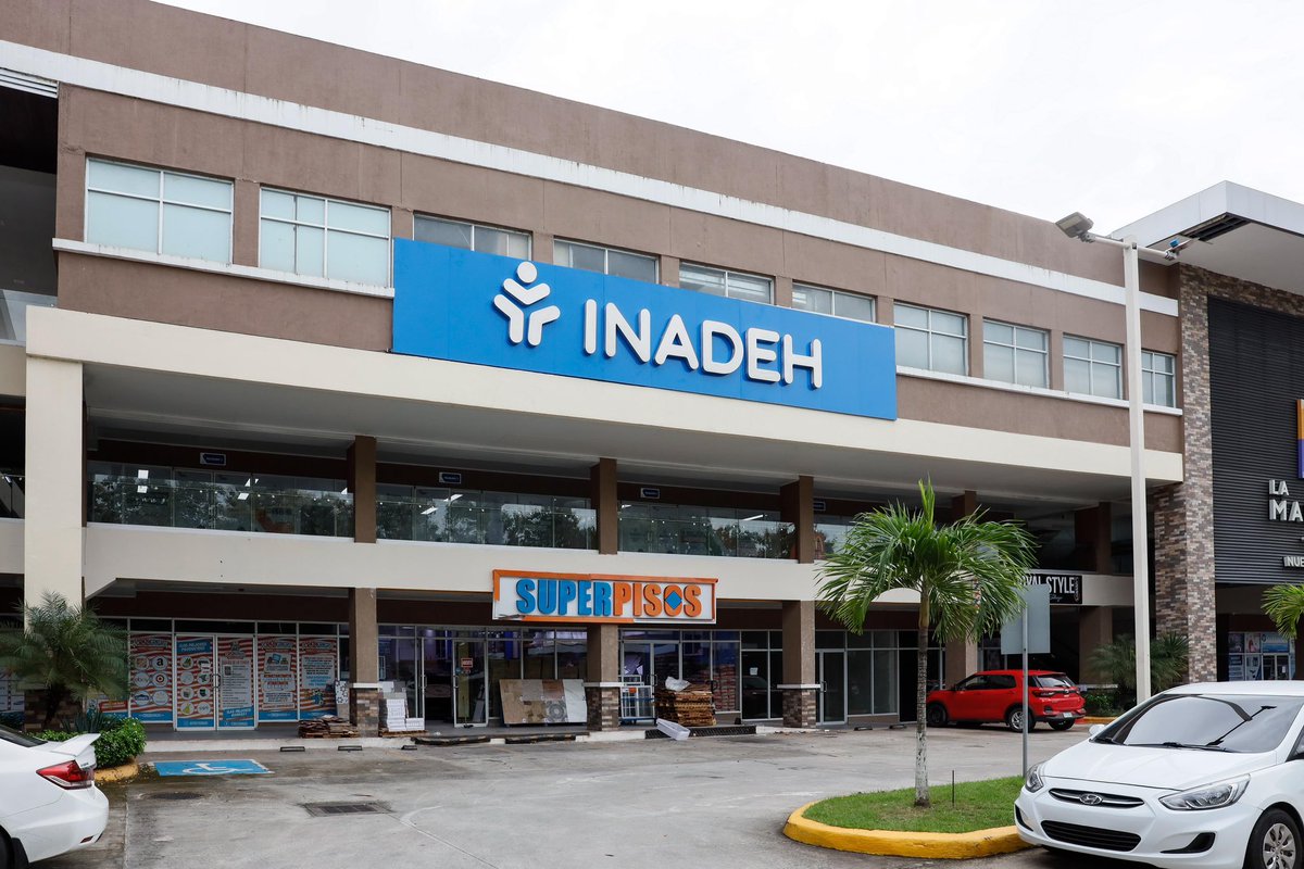 presidenciapma's tweet photo. Inauguramos un nuevo INADEH en Panamá Oeste, donde más de 70,000 panameños se beneficiarán con formación gratuita y de calidad.

Estamos acercando oportunidades de empleo y saldando una deuda histórica con quienes quieren superarse sin salir de Arraiján. #ConPasoFirme🇵🇦 https://t.co/A2p1BR2Yis