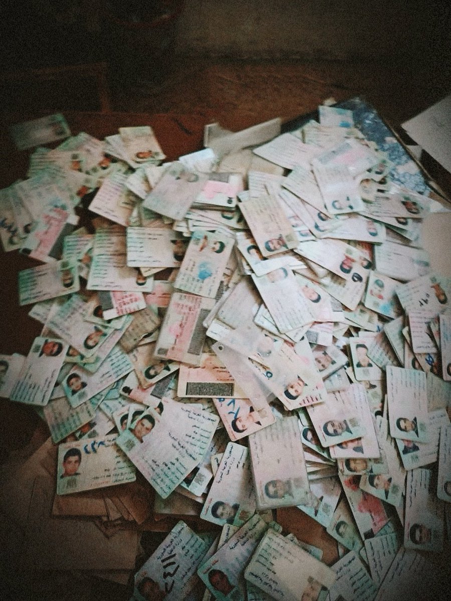 هذه الصورة تكفي لإلجام كل من يتشدق بالإنسانية
هؤلاء ليسوا أرقام. لكل منهم حياة أنهاها النظام البائد وأزلامه,
له عائلة قد تكون تنتظر خبر عنه حتى اللحظة
#الهولوكوست_السني
#سوريا