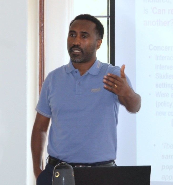 APHRC is participating in the Economic Science Association Africa Conference (ESA), hosted by Busara at the ongoing #NairobiEvidenceWeek. The conference brings together researchers and organizations working in experimental and behavioral economics.

#IamAPHRC’s Mulusew Jebena