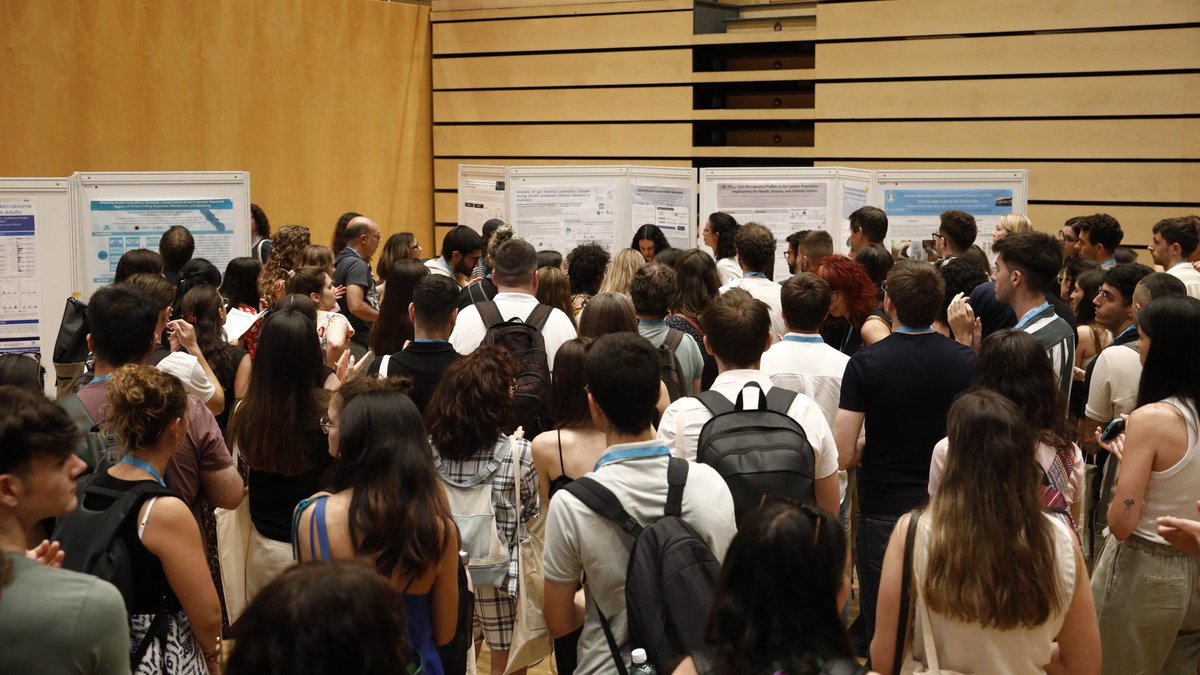 <a href="/UTSWMedCenter/">UT Southwestern Medical Center</a> <a href="/isen_gard/">María R. Aburto</a> <a href="/MireiaVallesc/">Mireia Valles-Colomer</a> <a href="/AmandaRUrrutia/">Amanda Rodriguez-Urrutia. MD, PhD.</a> <a href="/fasnicar/">Francesco Asnicar</a> <a href="/univgroningen/">University of Groningen</a> <a href="/mcarmen_collado/">MCarmen Collado</a> 🧾 Starting now: the first Poster Guided Tour at #BCNMicrobiome: 19 posters under the Clinical Associations theme — showcasing cutting-edge research on how the microbiome influences human health. A great chance to connect, ask, and learn!