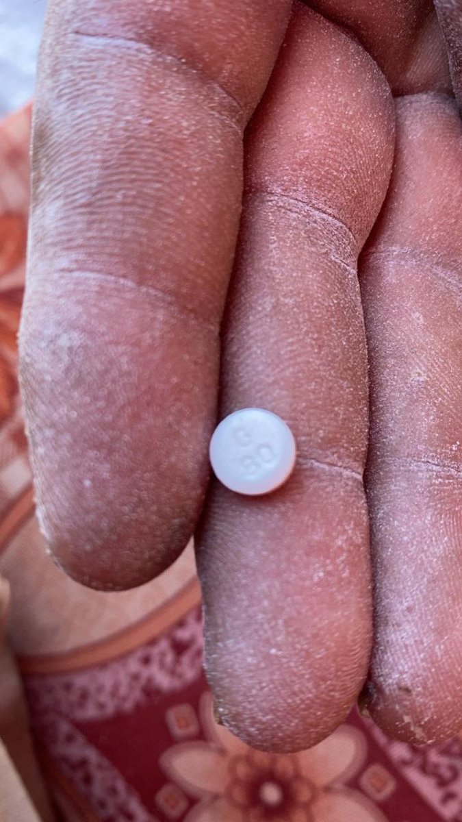 "Allah'ım Gazze'yi sen himaye et"
Amin
Dün Han Yunus’ta satılan bir un torbası açılınca
,G 80 kodlu 80 mg oksikodon haplar bulundu.
Bu tür haplar son derece tehlikeli bir narkotik olarak sınıflandırılır ve yalnızca sıkı tıbbi gözetim altında kullanılmaktadır.
Bu maddeleri