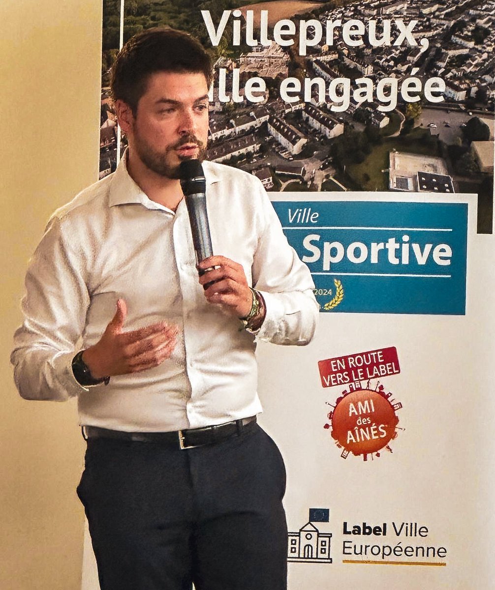 JBHamonic's tweet image. #5ans ✅
2020-2025. 5 années d’engagement au service des Villepreusiens pour améliorer leur quotidien. 
Hier, avec les élus, malgré la chaleur et les pluies torrentielles, nous avons présenté notre rapport d’activité.
Ce bilan, c’est celui de toutes les forces vives locales 🤝👏