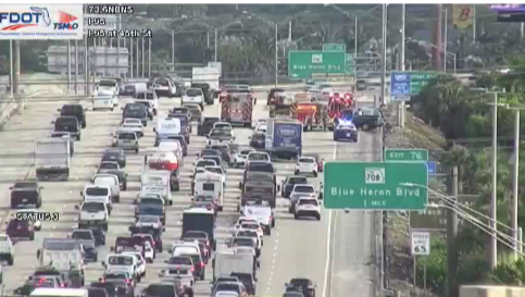 wpbf_yasmine's tweet image. CRASH IN NORTHERN PALM BEACH COUNTY: On I-95 in between 45th St. and Blue Hron Blvd. exits. Backup about 2 miles long. I would get off at Palm Beach Lakes Blvd. and take Australian Ave. to Blue Heron Blvd. to reenter #FirstWarningTraffic @WPBF25News
