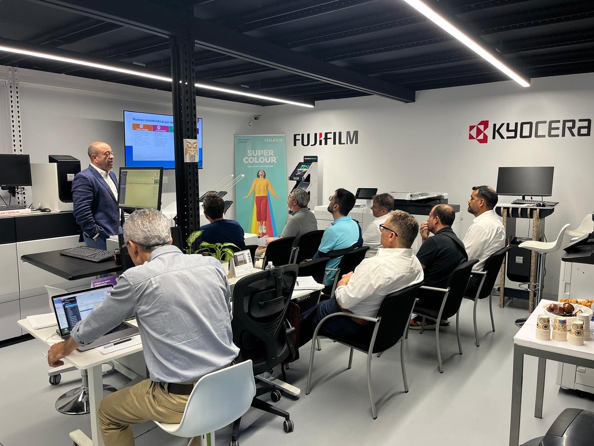 ✨ ¡Hemos llegado al final de las primeras jornadas #FieryDays en #LagomLAB! ✨
Durante estos días, hemos tenido el placer de acercar la tecnología #Fiery a clientes y empresas del sector de las #Artesgráficas. 

¡Seguiremos trabajando para seguir creciendo juntos! 🚀🎨

#Madrid