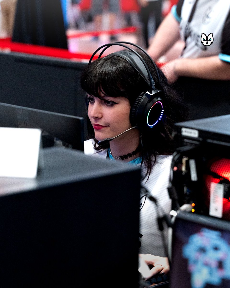 HUSKIES ESPORTS (@huskies_esports) on Twitter photo ๐ฅCOMICON BERGAMO RECAP๐ฅ
A weekend of adrenaline & esports!
<a href="/ut7_cerux/">CERUX</a> & <a href="/ClaudioSalvato/">way2glacio</a> repped <a href="/Frosinone1928/">Frosinone Calcio</a> in #BeSports, while <a href="/Ch3wbecc4/">Chewbecca</a> , <a href="/Kyubey_val/">Kyubey</a> & <a href="/jyoya17/">๐ JoJo</a> competed in the #Valorant tourney.
Thanks to <a href="/king___esport/">King Esport</a> for giving us space to grow!
#GoHuskies๐๐บ ๐ฅCOMICON BERGAMO RECAP๐ฅ
A weekend of adrenaline & esports!
<a href="/ut7_cerux/">CERUX</a> & <a href="/ClaudioSalvato/">way2glacio</a> repped <a href="/Frosinone1928/">Frosinone Calcio</a> in #BeSports, while <a href="/Ch3wbecc4/">Chewbecca</a> , <a href="/Kyubey_val/">Kyubey</a> & <a href="/jyoya17/">๐ JoJo</a> competed in the #Valorant tourney.
Thanks to <a href="/king___esport/">King Esport</a> for giving us space to grow!
#GoHuskies๐๐บ