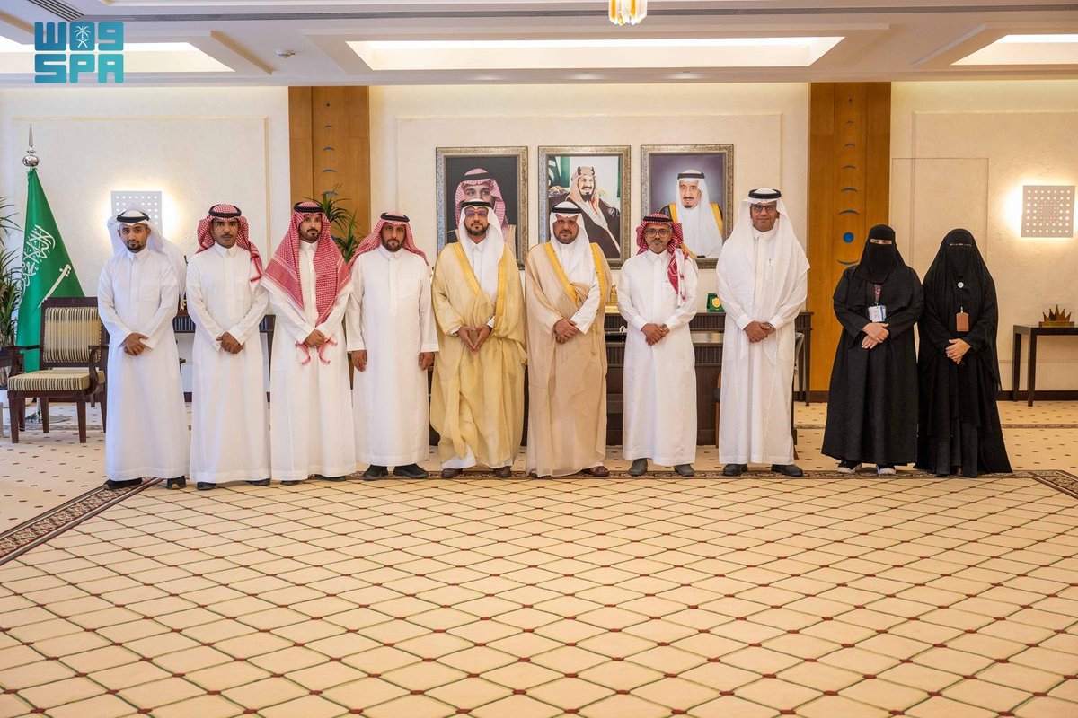 نائب أمير القصيم يطلع على جهود مكتب "وقاية" في تعزيز الصحة الوقائية.
spa.gov.sa/N2347360
#واس_عام
