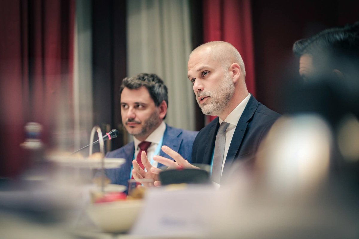 Ukrainian Prism tweet media