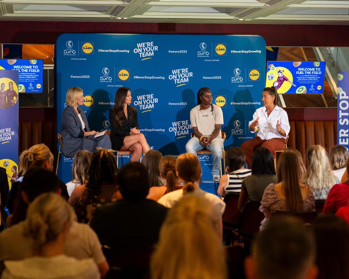 _tap23's tweet image. Great to see Kelly Cates hosting the ‘Fuel the Field’ panel for @LidlGB at Emirates Stadium. Leading an important conversation around nutrition and support in the women’s game as we look forward to the 2025 Women’s EUROs.
#WEURO2025 #KellyCates #TaP23