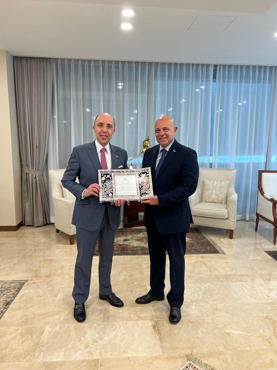 DipcorpsKorea's tweet photo. CDC held its regular meeting today at the Residence of H.E. Khaled Abdel Rahman, Ambassador of 🇪🇬. 
A special plaque was presented by the Dean, H.E. Chafik Rachadi, Ambassador of 🇲🇦, in recognition of Amb. Rahman’s dedicated service as Ambassador and CDC Secretary. https://t.co/ttoYPQGd7j