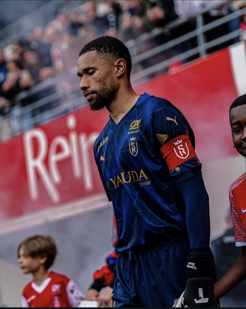 Santi Aouna (@santi_j_fm) on Twitter photo 🚨EXCL: ⚪️🔴🇸🇳 #Ligue1 |
❗️ Le Torino s'attaque à Yehvann Diouf
➡️ Des négociations ont débuté depuis plusieurs jours avec son représentant
⭐️ Lens discute toujours pour le portier sénégalais
Avec <a href="/sebnonda/">Sébastien Denis</a>
footmercato.net/a8280743628671… 🚨EXCL: ⚪️🔴🇸🇳 #Ligue1 |
❗️ Le Torino s'attaque à Yehvann Diouf
➡️ Des négociations ont débuté depuis plusieurs jours avec son représentant
⭐️ Lens discute toujours pour le portier sénégalais
Avec <a href="/sebnonda/">Sébastien Denis</a>
footmercato.net/a8280743628671…