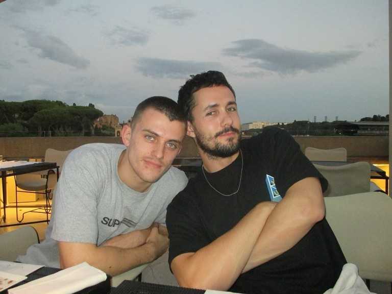 I'm thinking of a Parisian landmark