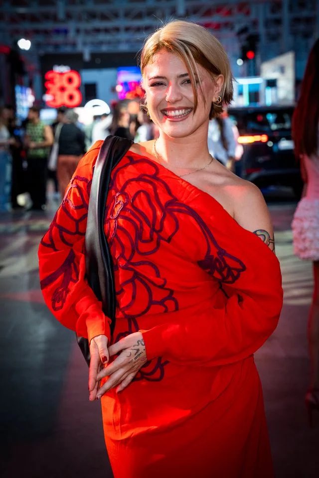 alba reche news 🏹 tweet media