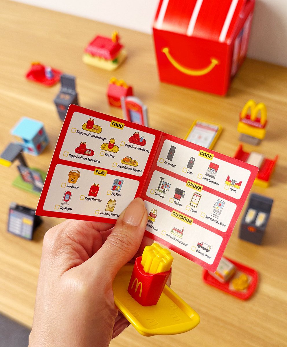 TanookiKuribo's tweet image. McDonald’s is releasing a Boo Bucket in July!
Well, technically no. BUT we do get a mini one in the McDonald’s Miniatures Happy Meal releasing on July 1st.