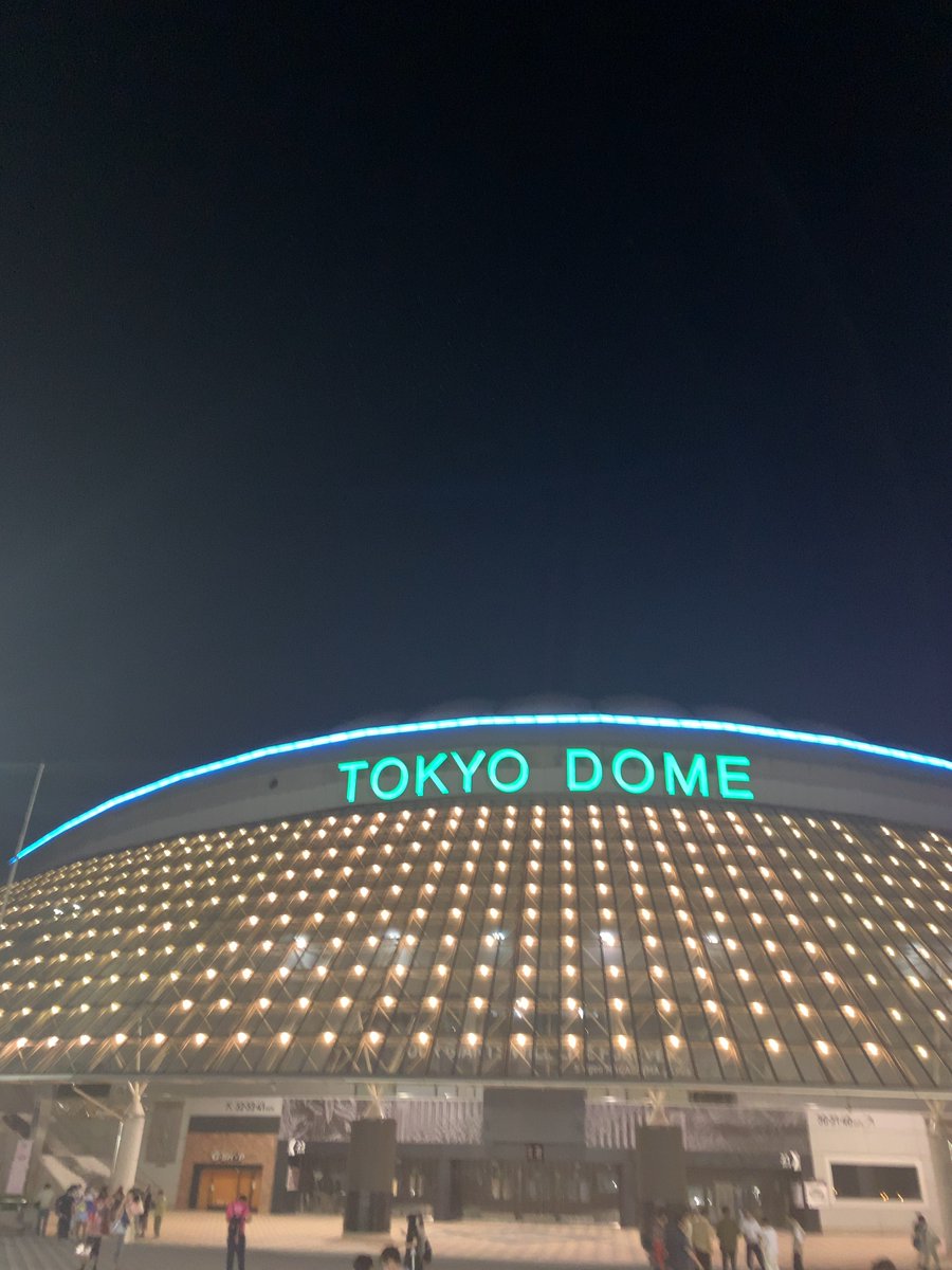 AqYoRiLL's tweet photo. 6thも大切な思い出
この千秋楽もフィナーレも現地で見届けられて本当に良かった https://t.co/UJOEPSlMhC