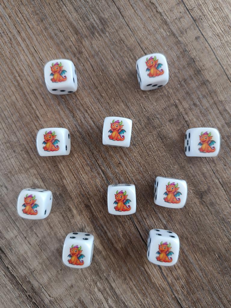 Acabo de recoger los dados solidarios Smauggy que Akaro ha hecho para colaborar con Anastasia y han quedado geniales.
akarodice.com/producto/dado-…