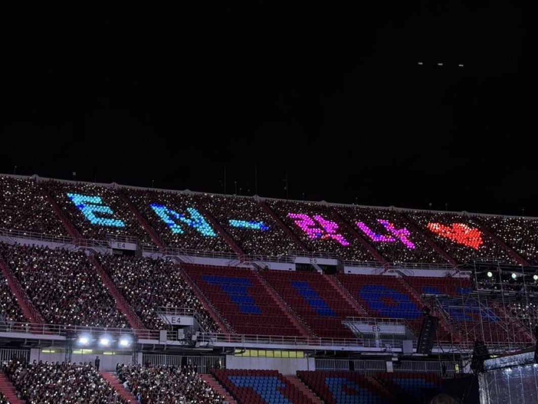 AMLightBox's tweet image. ขอบคุณแฟนคลับ ENHYPEN ที่ไว้ใจเลือกใช้กล่องไฟของทางร้านนะคะ ขอบคุณเจ้าของภาพด้วยค่ะ 😊🙏🏻 | 21.06.2025 #WALKTHELINE_IN_BANGKOK
#ReviewAMLightBox