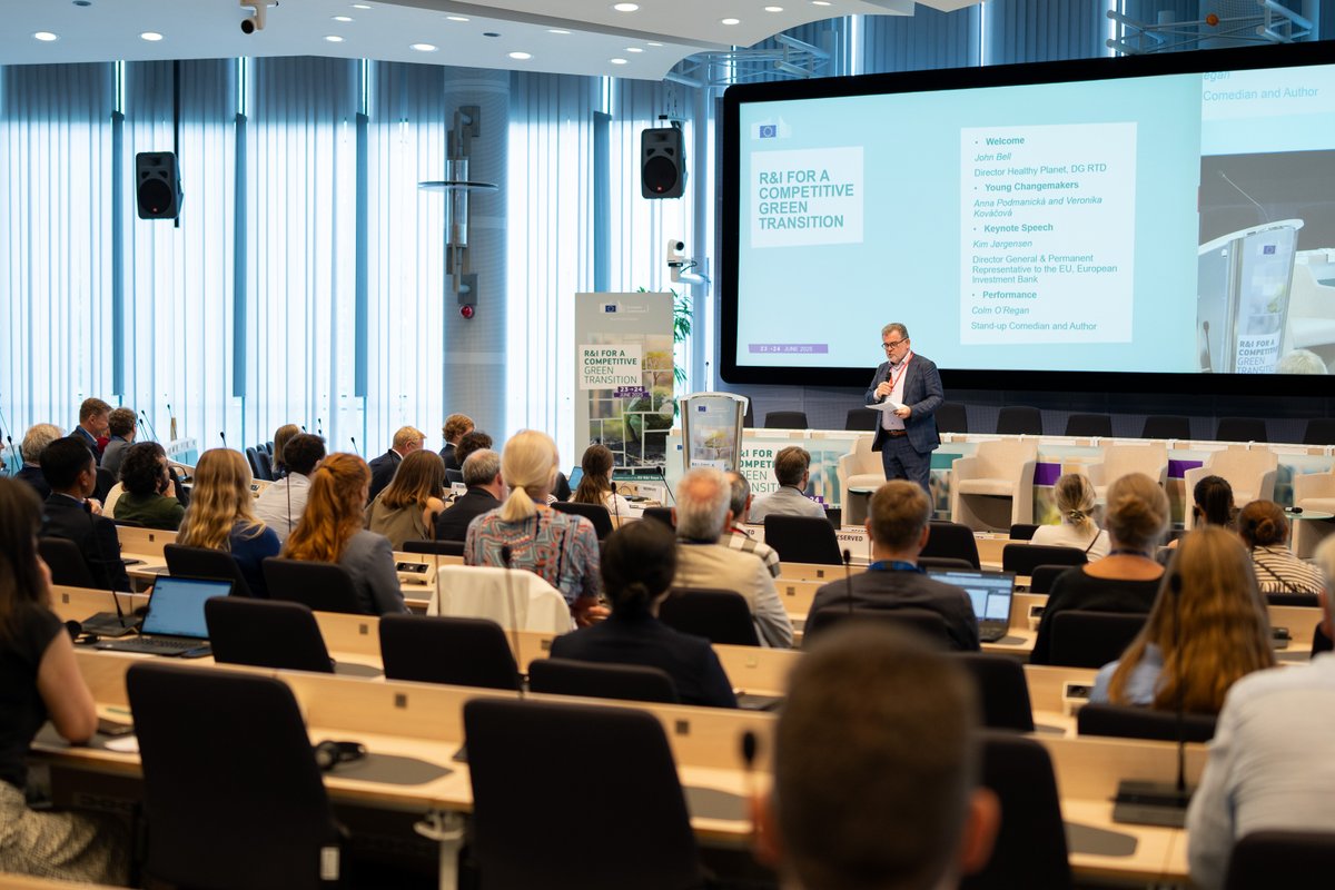 OurMissionOcean's tweet image. Research and Innovation (R&amp;amp;I) is driving Europe’s green transition - and blue solutions play an important role! 💧💡Missed the ‘R&amp;amp;I for a Competitive Green Transition’ event? Catch up on the key takeaways 👉 tinyurl.com/3e7spdkf

@Cinea_EU @EUScienceInnov @EU_MARE @EU_ENV…