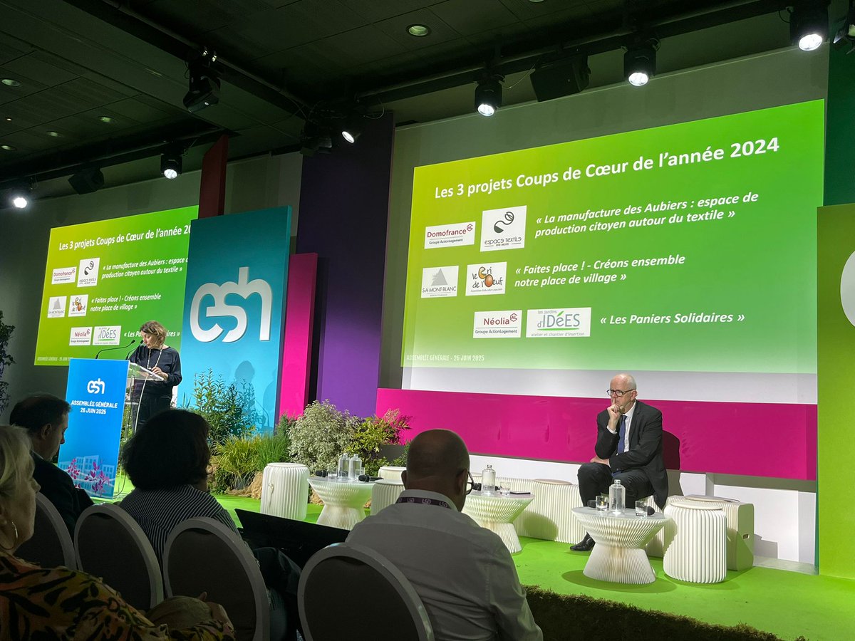 Fédération des ESH (@federationesh) on Twitter photo ⏰ Reprise des travaux avec la présentation du rapport du Fonds d’Innovation Sociale 2024, par <a href="/VFournier_/">Valérie Fournier</a>, Présidente de la Fédération et du FIS.
L’occasion de revenir en images sur les projets portés dans les territoires.
#InnovationSociale #Esh #LogementSocial ⏰ Reprise des travaux avec la présentation du rapport du Fonds d’Innovation Sociale 2024, par <a href="/VFournier_/">Valérie Fournier</a>, Présidente de la Fédération et du FIS.
L’occasion de revenir en images sur les projets portés dans les territoires.
#InnovationSociale #Esh #LogementSocial