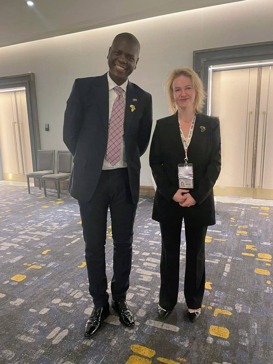 #G20SouthAfrica 

🇷🇺🇿🇦 On the sidelines of the 3rd #G20 Sherpa Meeting, Russian Sherpa <a href="/LanaLukash/">Svetlana Lukash</a> &amp; <a href="/RonaldLamola/">Minister: International Relations and Cooperation</a> had a brief meeting.

🤝 Svetlana Lukash reaffirmed Russia’s readiness to facilitate SA’s success at the helm of the G20.

🔗 tinyurl.com/a5eb8vz3