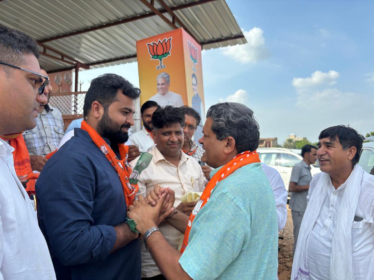 Pawan Yadav (@pawanyadavin_) on Twitter photo आज भारतीय जनता पार्टी जिला खैरथल कार्यालय पर खाद्य एवं नागरिक आपूर्ति मंत्री राजस्थान सरकार श्रीमान सुमित गोदारा जी का हार्दिक अभिनंदन एवं स्वागत किया।<a href="/SumitGodara_BJP/">Sumit Godara - विधायक लूणकरणसर</a> <a href="/BJP4Rajasthan/">BJP Rajasthan</a> आज भारतीय जनता पार्टी जिला खैरथल कार्यालय पर खाद्य एवं नागरिक आपूर्ति मंत्री राजस्थान सरकार श्रीमान सुमित गोदारा जी का हार्दिक अभिनंदन एवं स्वागत किया।<a href="/SumitGodara_BJP/">Sumit Godara - विधायक लूणकरणसर</a> <a href="/BJP4Rajasthan/">BJP Rajasthan</a>
