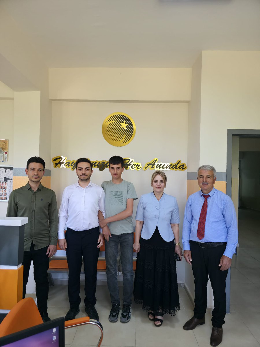 Yıll sonuna doğru yeni Hükümet Binası'na taşınacak olan şirin ilçemiz Kuluncak Nüfus Müdürlüğümüzü ziyaret ettik. 
Kıymetli mesai arkadaşlarıma özverili ve güler yüzlü çalışmaları için teşekkür ediyorum.