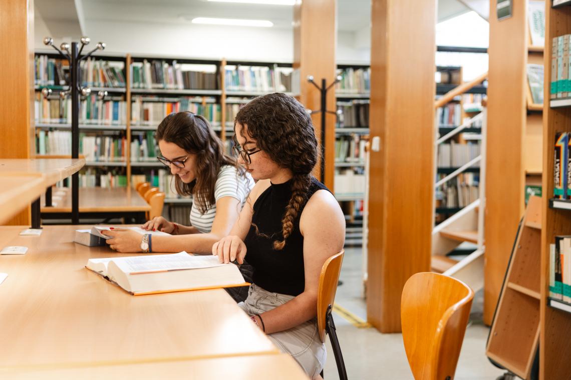 📈 La Universidad de León mejora en todos los indicadores del QS World University Rankings 2026.

🌍 Empleabilidad, internacionalización e investigación, en ascenso, pese al fuerte aumento de universidades evaluadas.

Más info: unileon.es/noticias/la-un…