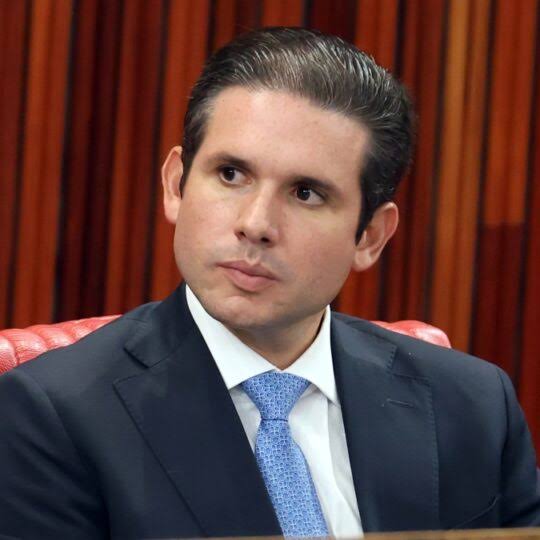 Esse irresponsável, defensor de bilionários e tirano do povo está sabotando o Governo Lula! Esse homem é maléfico!!
HUGO MOTTA ANTICRISTO