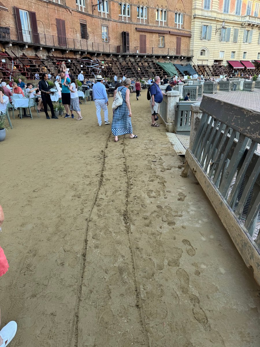 2TallTom's tweet image. The sand has returned. #ILCampo #Siena.

The course is ready.
The jockeys anticipating.
The race is coming.

#haiku #travel #cruise #rivercruise  #ABD #Disney  #DCL #follow #Azamara #AmaWaterways #VirginVoyages
linktr.ee/2talltom