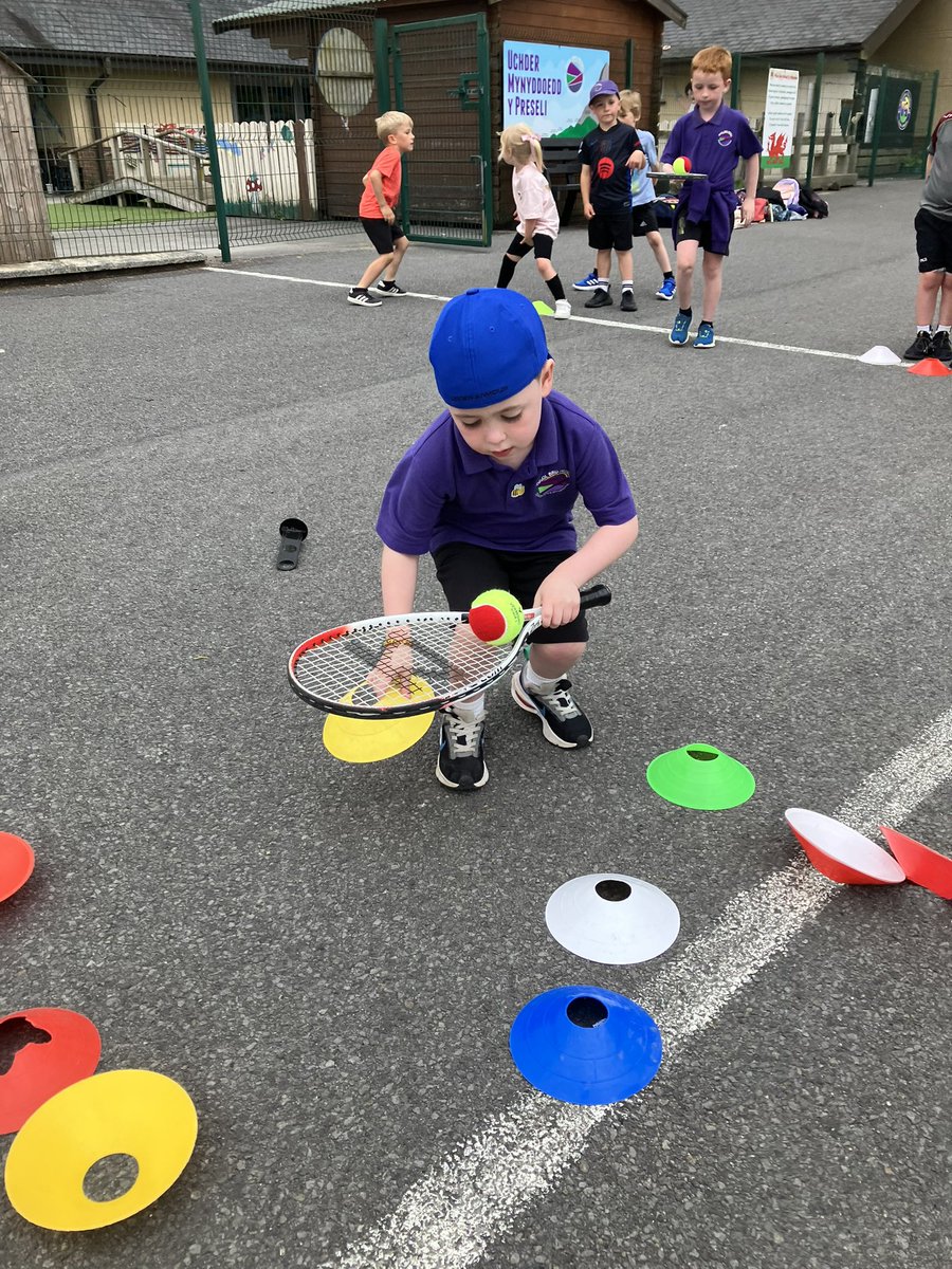 Urdd Sir Benfro (@urddsirbenfro) on Twitter photo Sesiwn tenis gwych yn Ysgol Bro Preseli ddoe! Pawb wedi mwynhau😁🎾
A great tennis session yesterday in Ysgol Bro Preseli! Everyone enjoyed😁🎾
<a href="/chwaraeonyrurdd/">Chwaraeon yr Urdd</a> Sesiwn tenis gwych yn Ysgol Bro Preseli ddoe! Pawb wedi mwynhau😁🎾
A great tennis session yesterday in Ysgol Bro Preseli! Everyone enjoyed😁🎾
<a href="/chwaraeonyrurdd/">Chwaraeon yr Urdd</a>