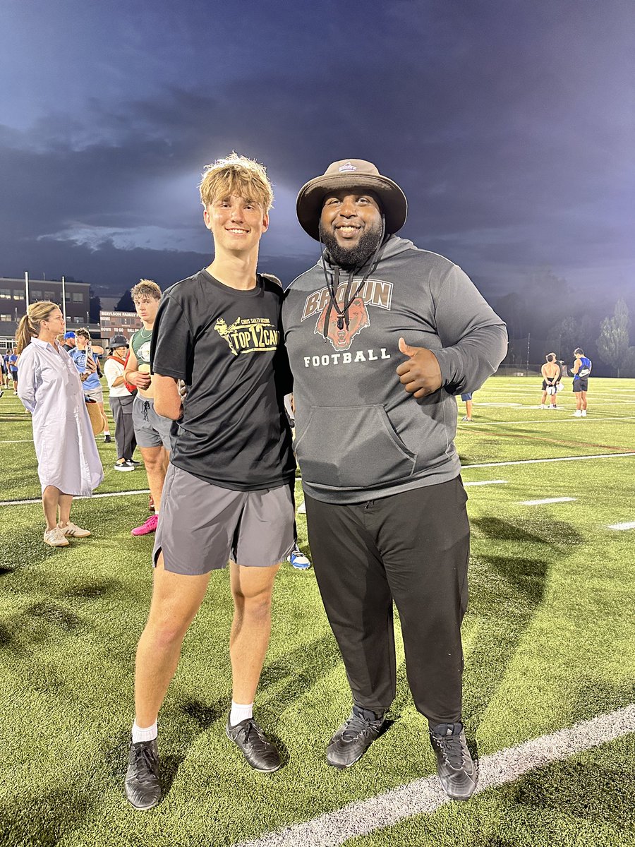 leotaylor42's tweet image. Great night kicking at the @BrownU_Football Under The Lights Camp! I had the only 100% FG Chart, and I won a very exciting FG Last Man Standing. No KO or Punt competitions, but I put up solid numbers. Thank you to the incredible coaching staff. I loved the energy and atmosphere.…
