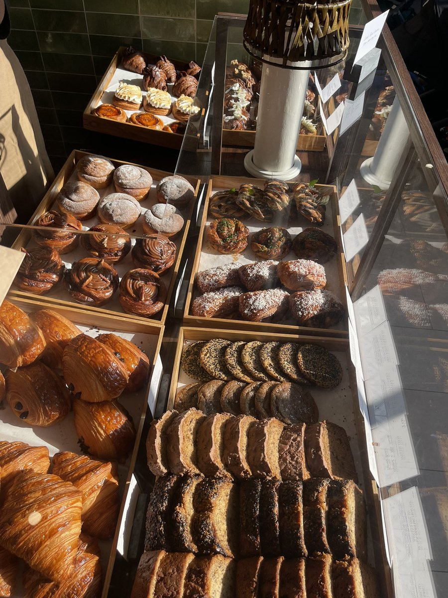 SNANHK's tweet photo. 📍mahaliandco
ร้านเบเกอรี่เอเชียที่พึ่งเปิดได้ไม่นานแต่อร่อยมาก มีหลายเมนูแต่ที่อยากแนะนำเป็นตัวที่เป็นแกงกะหรี่ กับตัวเบคอนโคตรอร่อยให้มาอยากให้ไปลองดีมาก แต่เครื่องดื่มเฉยๆ #รีวิวลอนดอน #อร่อยบอกต่อ https://t.co/w7nPn6zlBu