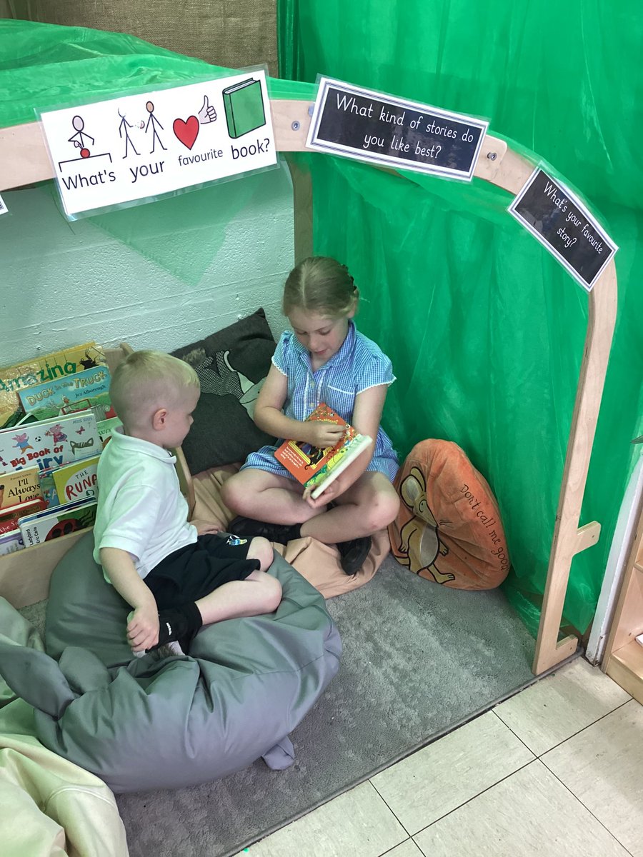 ⭐️Early Years⭐️ Take a look at Nursery and Reception sharing our key text ‘Rapunzel’ together in the reading area 📕 #EYFSReadingPBS