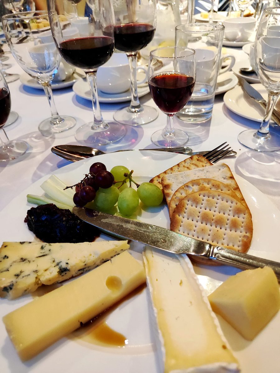 Charles Hastings Wine Club tweet media
