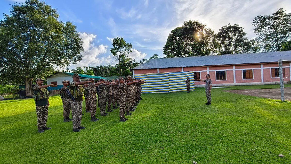 findingsapiens's tweet photo. @48bnCrpf @RangeOpsCrpfLA @crpfindia @dcofficedhubri @gccrpfslg @NesHqr @DigopsJiribam @mnp_2018 At remote area of jiribam@48bn crpf https://t.co/lGCxNjwj5z