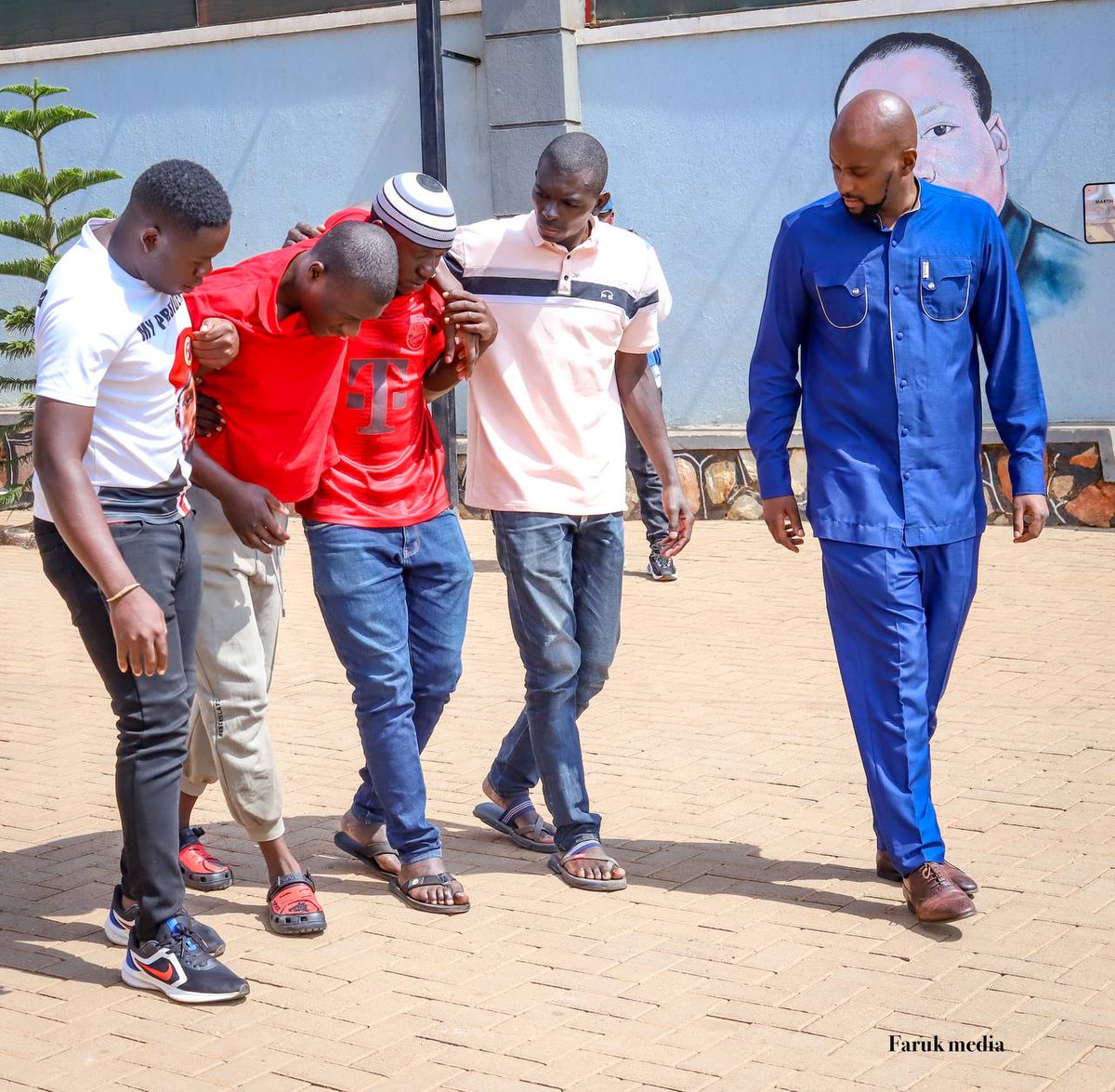 This afternoon, we addressed the media alongside comrades Ssentongo Shakur aka Gaza Media and Mpalanyi Micheal aka Infantry. The two were abducted on 5th March and 18th March respectively. They have narrated the incredible ordeal of torture and suffering they have endured for