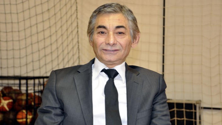 Bir devrin sonu...
Rahmetle Erdem Göksel.
Sevgi dolu kalbin, bitmek tükenmek bilmeyen enerjin ve engelli sporunda yaptığın devrimle seni hep hatırlayacağız.
Mekanın cennet olsun...