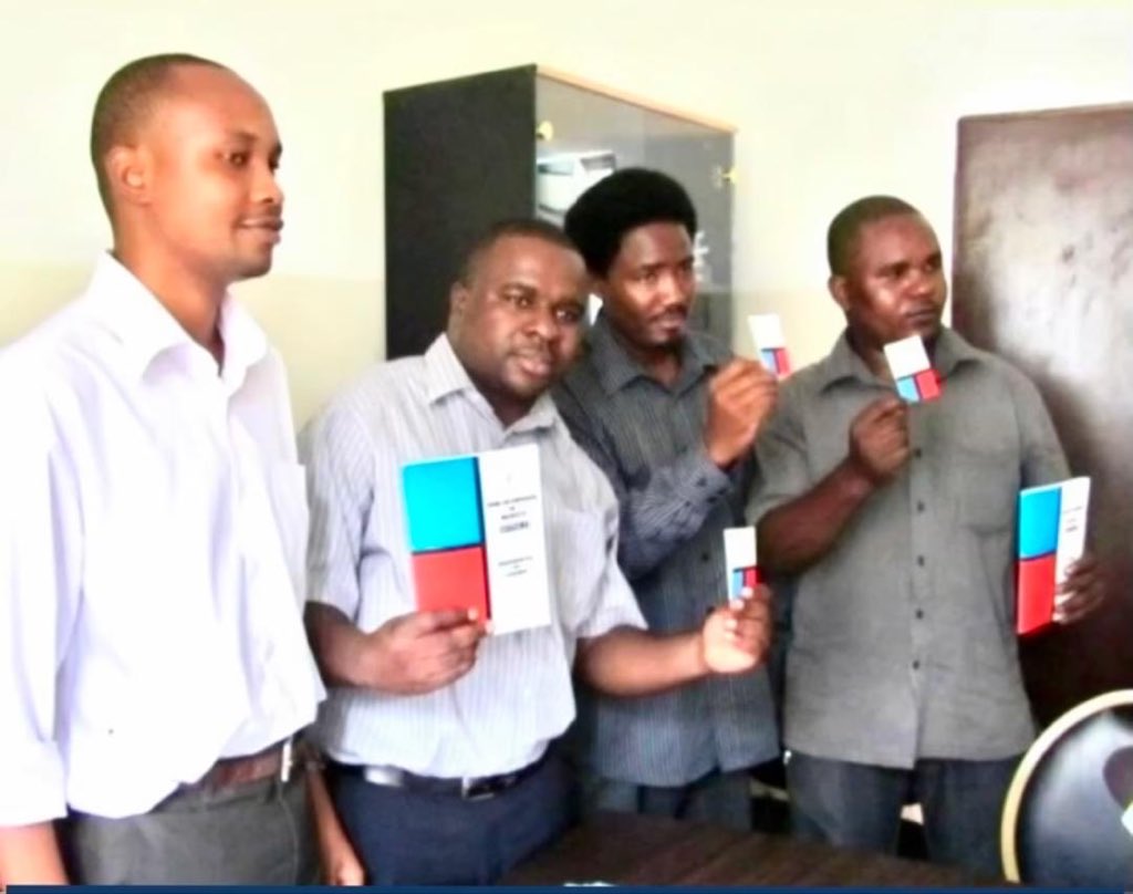 Kwa MAJIVUNO makubwa naazimisha miaka 15 kwenye chama changu. 25 June 2010, mimi, G Solo na Mkoloni tulikabidhiwa KADI na JJ Mnyika na kuwa WANACHAMA rasmi. Nitaendelea kukitumikia chama hiki kilichonipa FURSA ya kuonyesha kipaji changu cha SIASA, kwa uwezo wangu wote.
#NRNE