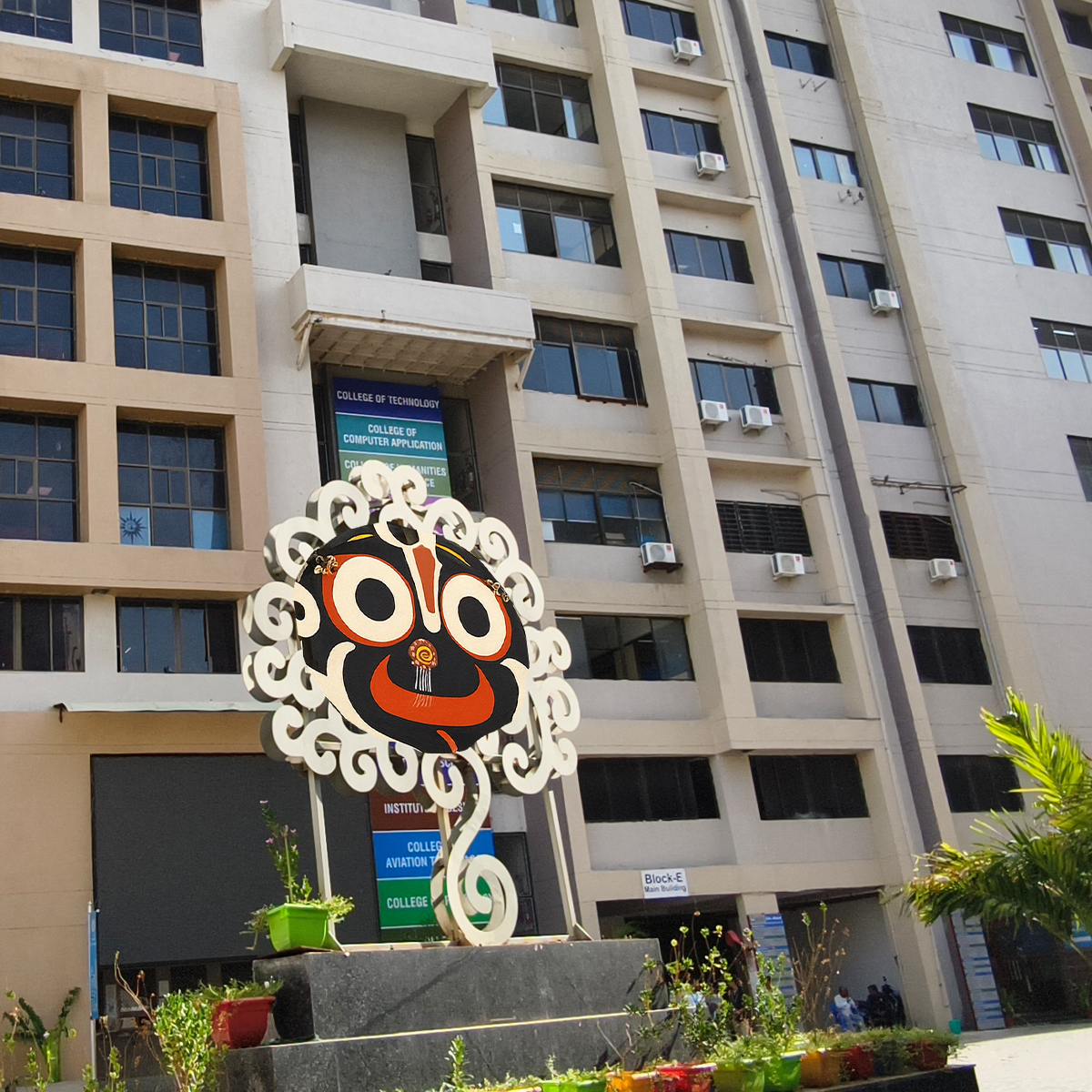SilverOakUni's tweet photo. May the spirit of Rath Yatra inspire every student to keep moving forward—
with faith, focus, and knowledge as their guide. 🎓🛕
Wishing you a blessed Rath Yatra!
#RathYatra #SilverOakUniversity #PathToWisdom #jaijagannath #lordjagannath https://t.co/lZ6Z8dAVzW