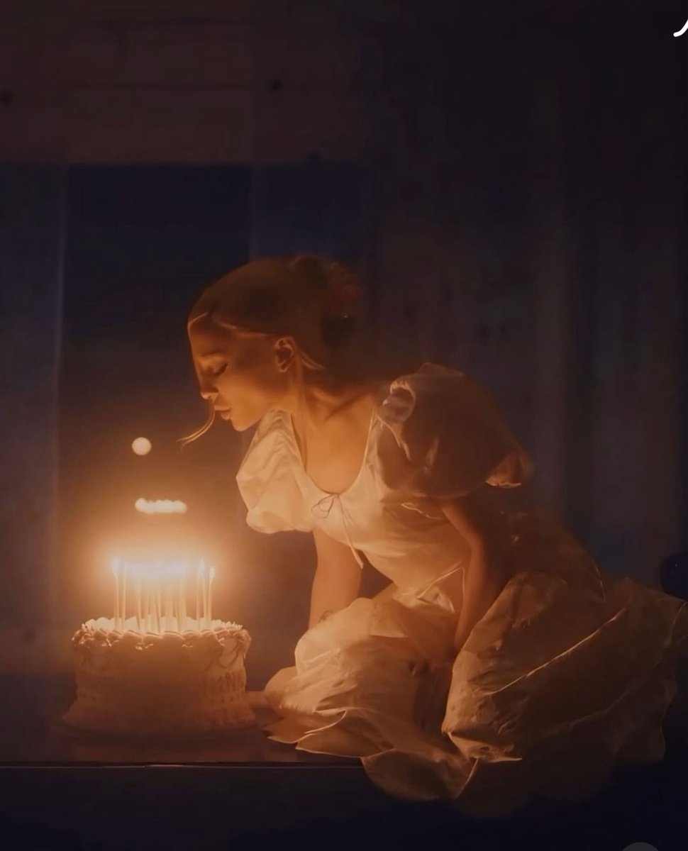 cloudxboca's tweet image. Happy Birthday to the amazing Ariana Grande !! #HappyBirthdayAriana