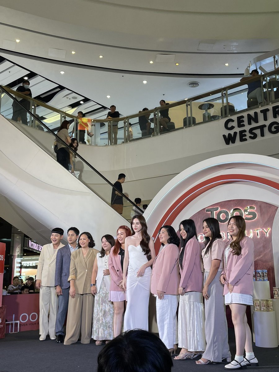 topsthailand's tweet photo. ภาพบรรยากาศน่ารักๆ 💗

#TOPSofBeauty2025 #TOPSofBeauty2025xใหม่ดาวิกา #TOPSTHAILAND #TOPS #ท็อปส์ 
#DCASHxMAIDAVIKA #เป็นตัวเองแบบใหม่ #ดีแคช #Dcash #DcashThailand #DcashProfessional #ดีแคชเปิดตัวพรีเซนเตอร์คนแรก #ครีมเปลี่ยนสีผม #MaiDavika #ใหม่ดาวิกาโฮร์เน่ https://t.co/l1W3HCRx1H